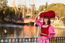 Pirates of the Caribbean Redhead Cosplay
